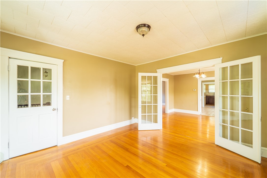 18 Dunnell Avenue Pawtucket, RI 02860 - Photo 10 of 37