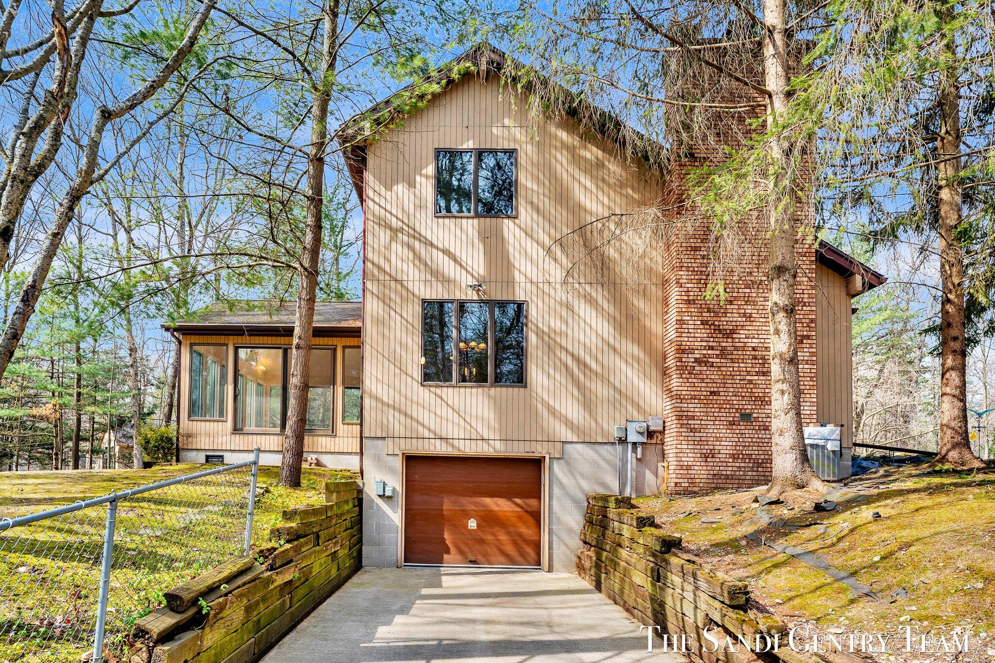 15212 Hickory Street Spring Lake, MI 49456 - Photo 42 of 53 44-AIV00217