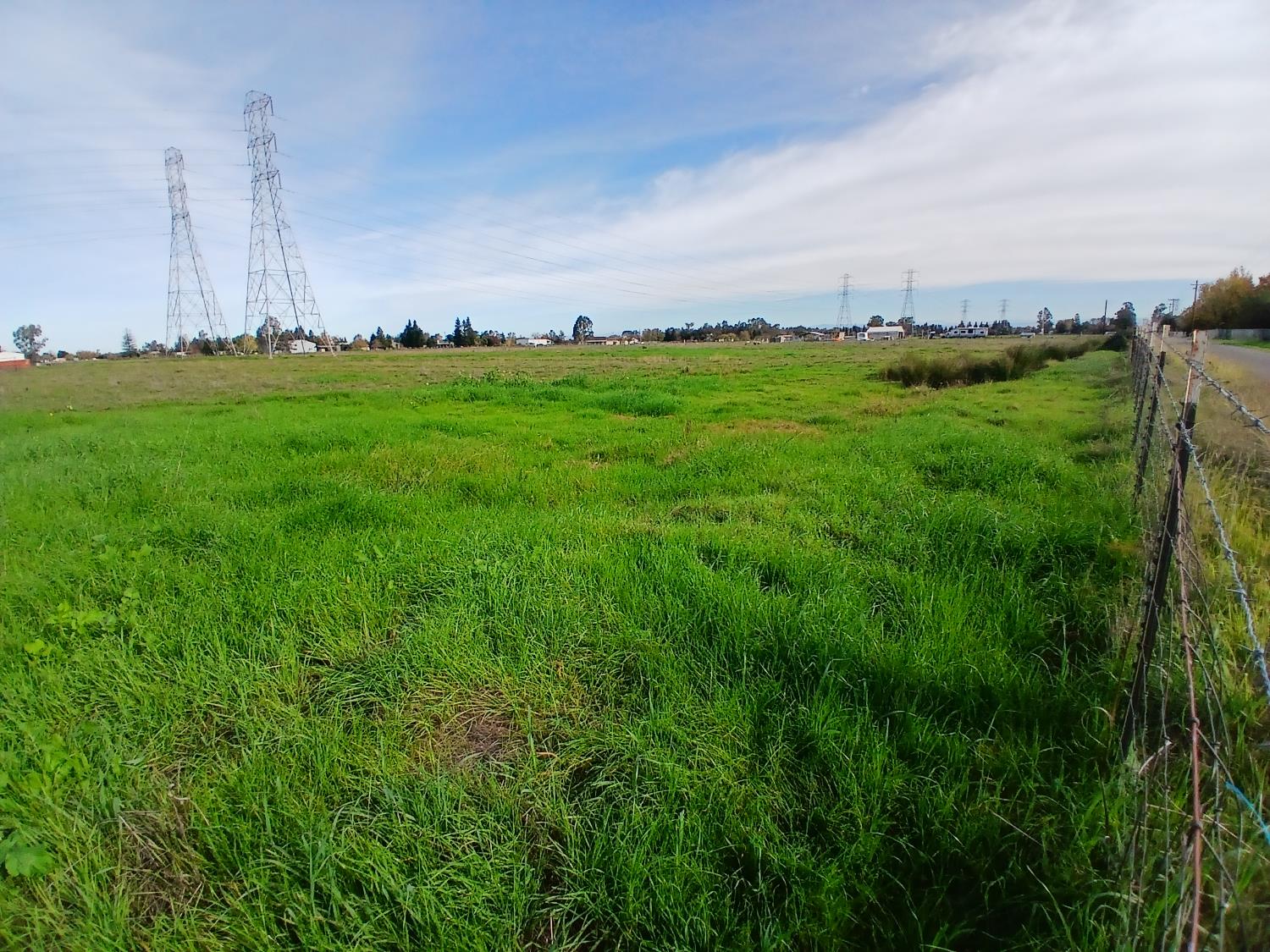 12291 Hobday Road Wilton, CA 95693 - Photo 12 of 14 a view of an ocean and beach