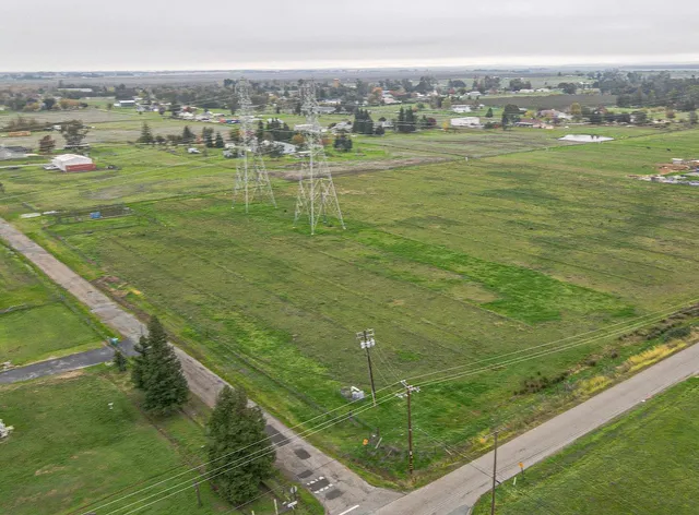 a view of lake with houses