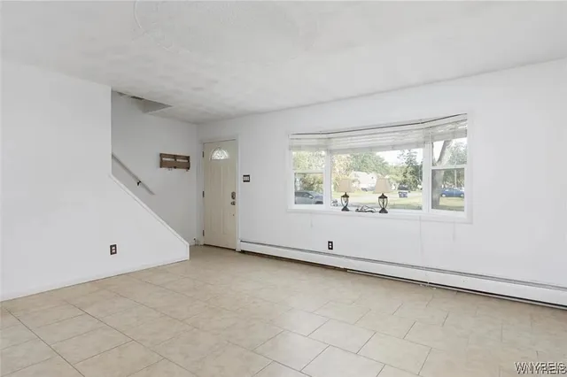 $2,400 | 108 Jenell Drive, Grand Island, NY 14072