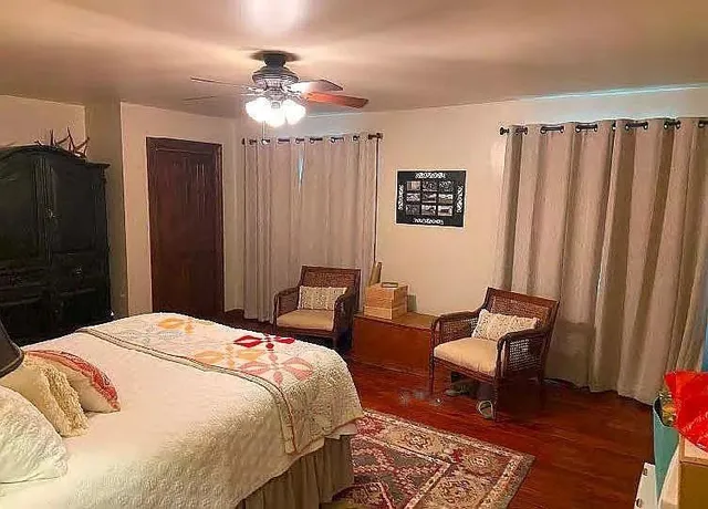 $1,395,000 | 14803 Farm To Market Road 322, Elkhart, TX 75839