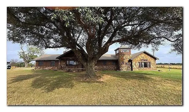 $1,395,000 | 14803 Farm To Market Road 322, Elkhart, TX 75839