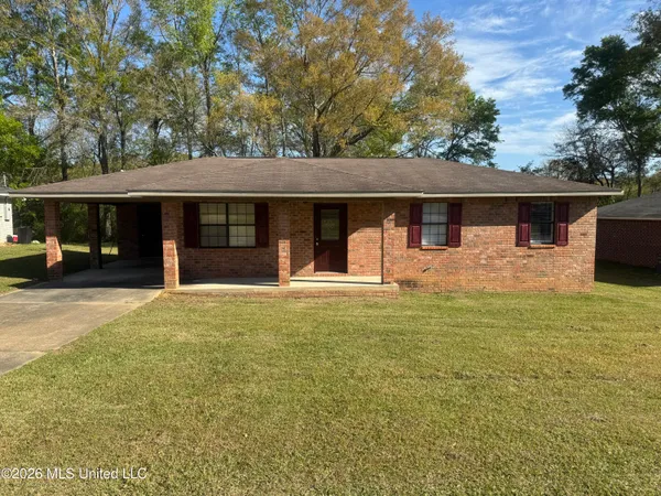 $129,950 | 108 A B Thompson St Summit, Summit, MS 39666
