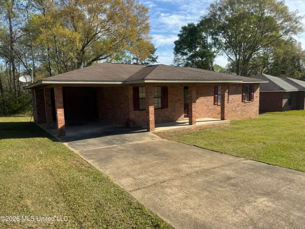 $129,950 | 108 A B Thompson St Summit, Summit, MS 39666