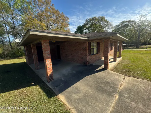 $129,950 | 108 A B Thompson St Summit, Summit, MS 39666