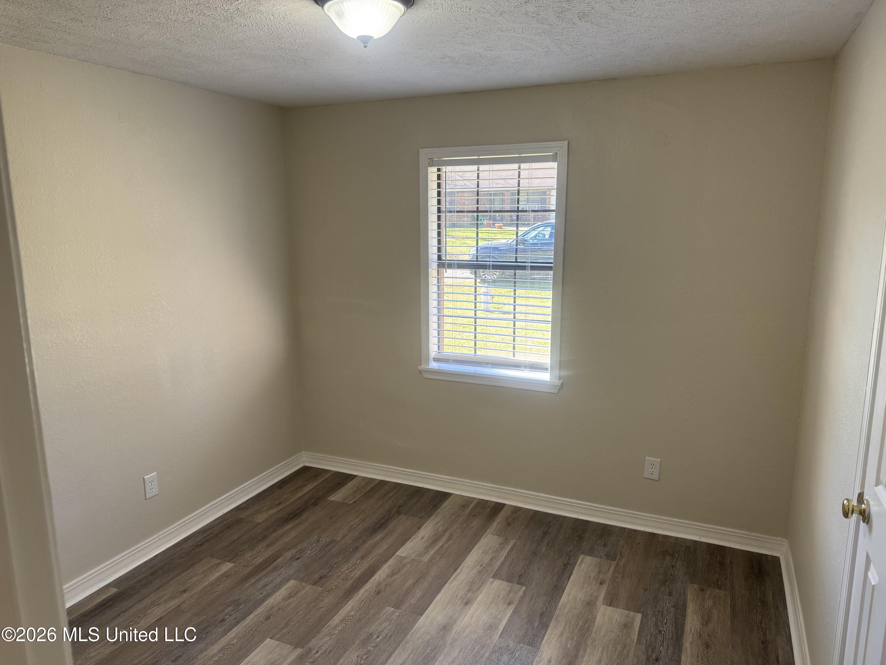 108 A B Thompson St Summit Summit, MS 39666 - Photo 6 of 15 IMG_6687 - Copy - Copy