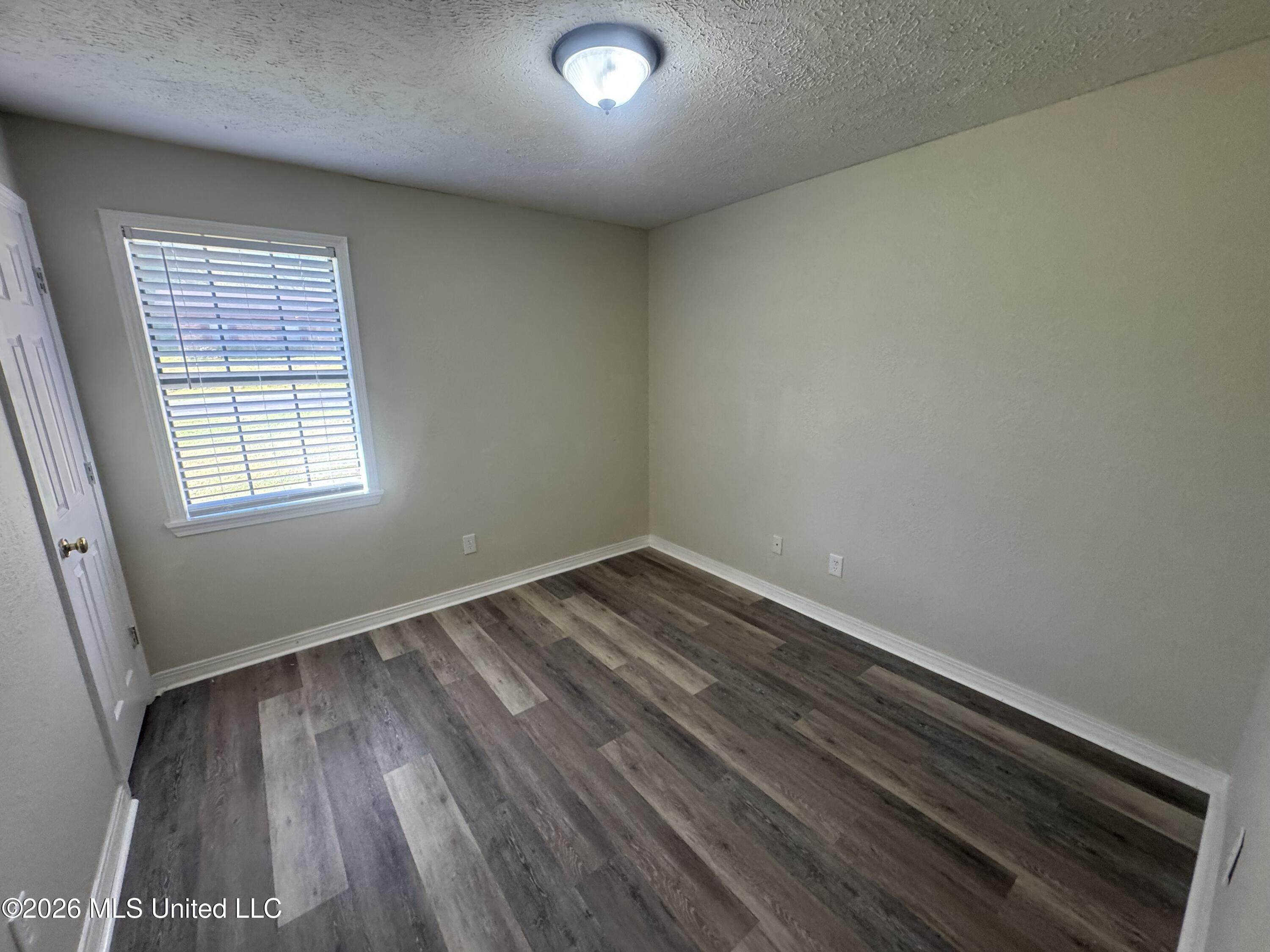 108 A B Thompson St Summit Summit, MS 39666 - Photo 8 of 15 IMG_6690 - Copy (2)