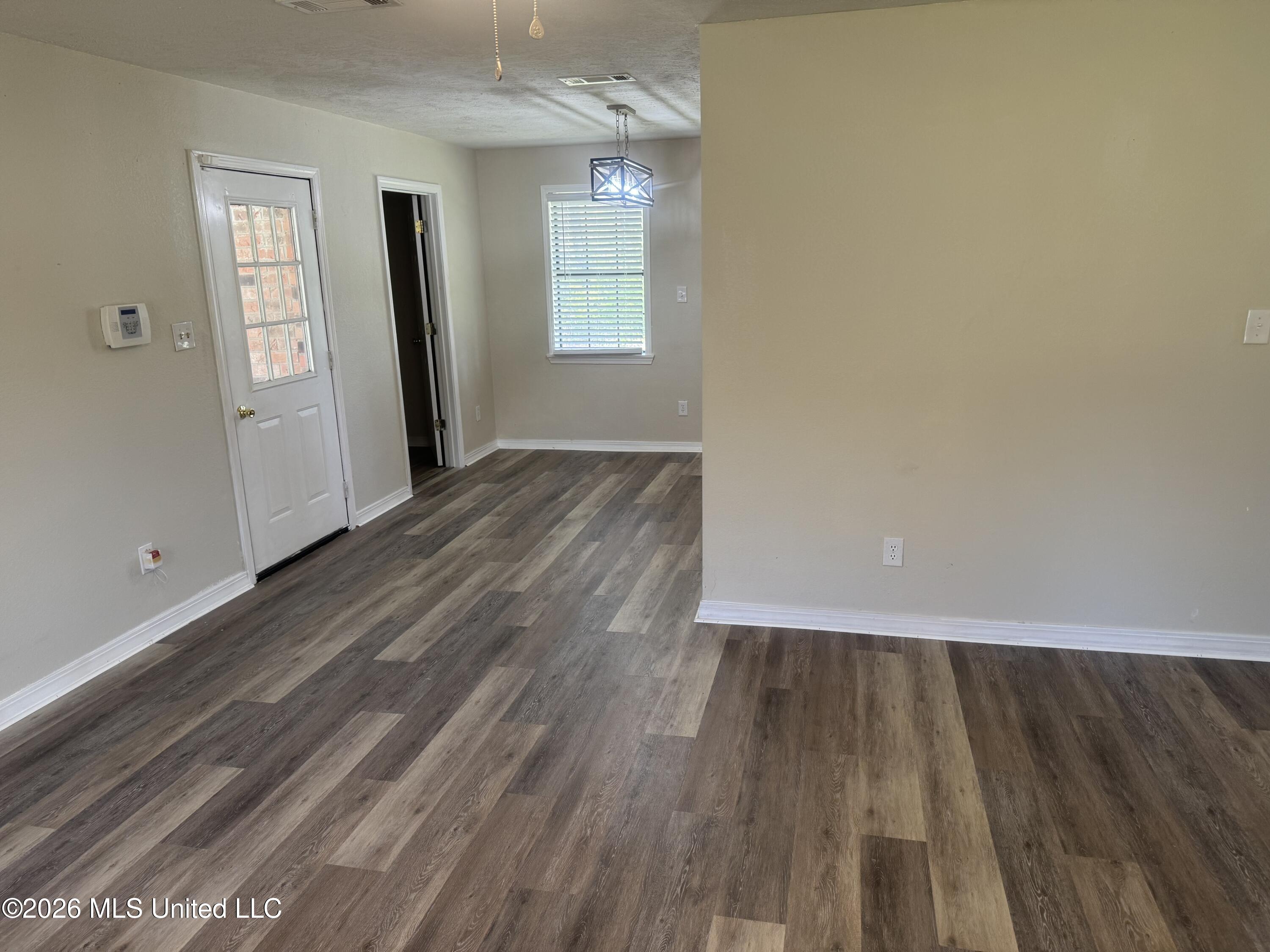 108 A B Thompson St Summit Summit, MS 39666 - Photo 9 of 15 IMG_6697 - Copy - Copy