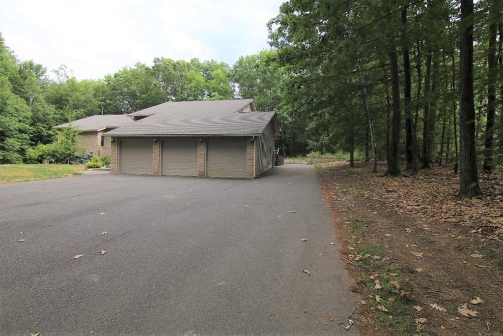 7 Reservoir Road Southwick, MA 01077 - Photo 3 of 28 Gallery Image 3