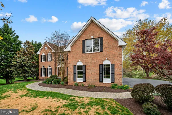 $1,500,000 | 1702 Landon Hill Road, Vienna, VA 22182