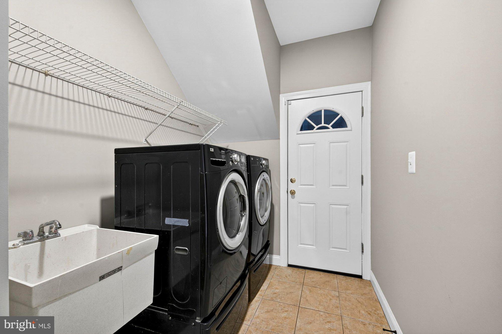 1702 Landon Hill Road Vienna, VA 22182 - Photo 36 of 111