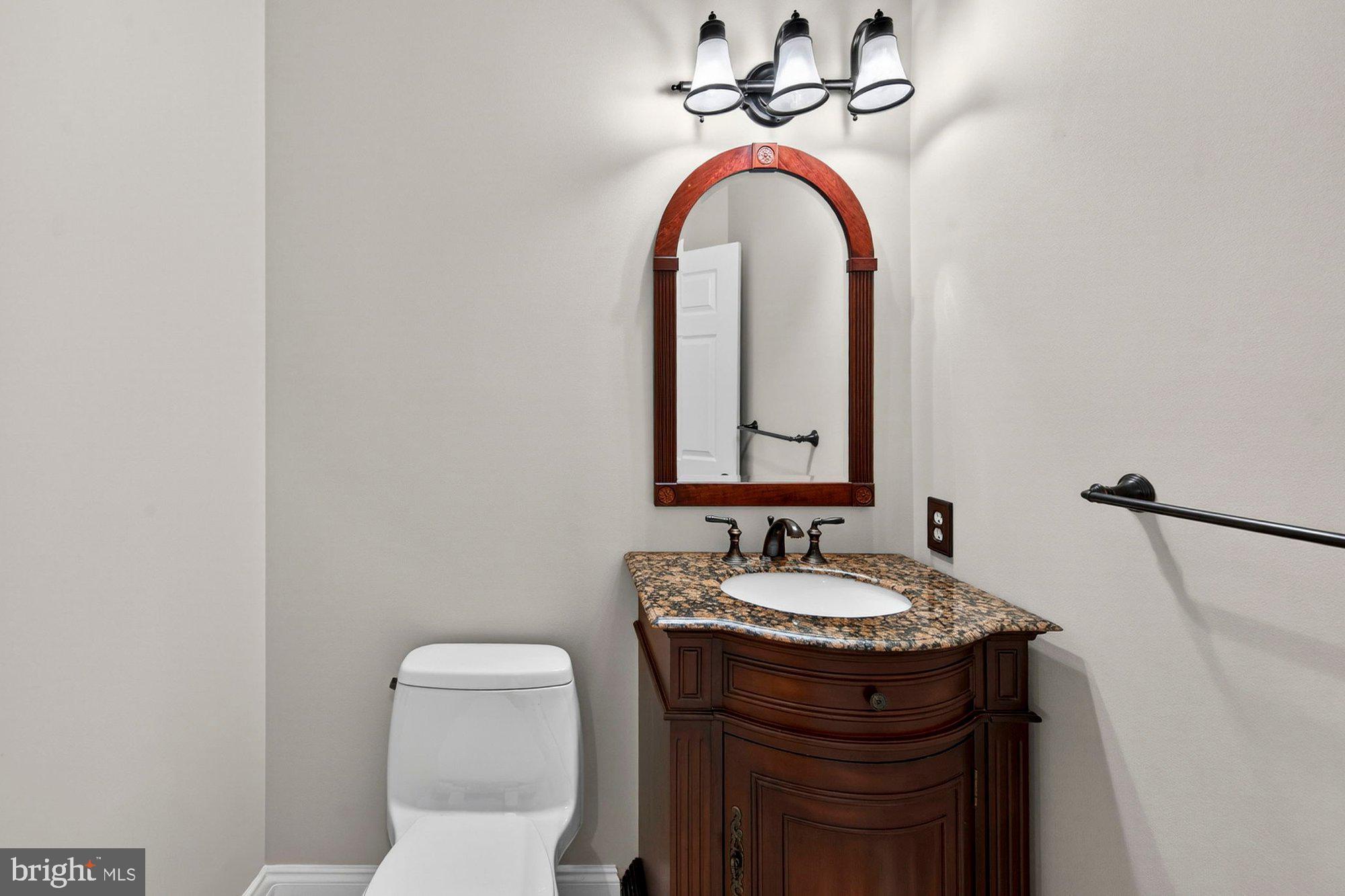 1702 Landon Hill Road Vienna, VA 22182 - Photo 37 of 111