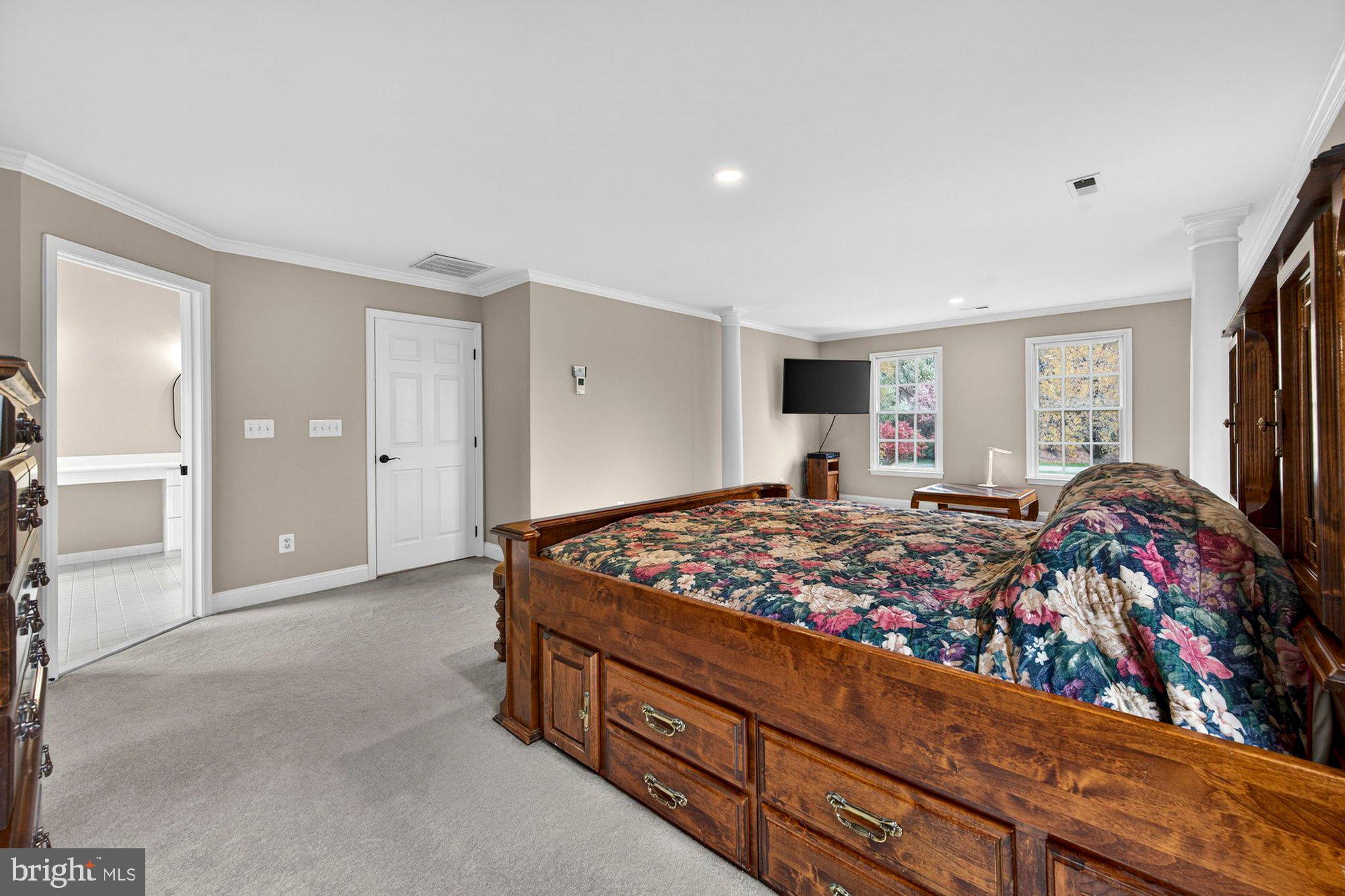 1702 Landon Hill Road Vienna, VA 22182 - Photo 40 of 111