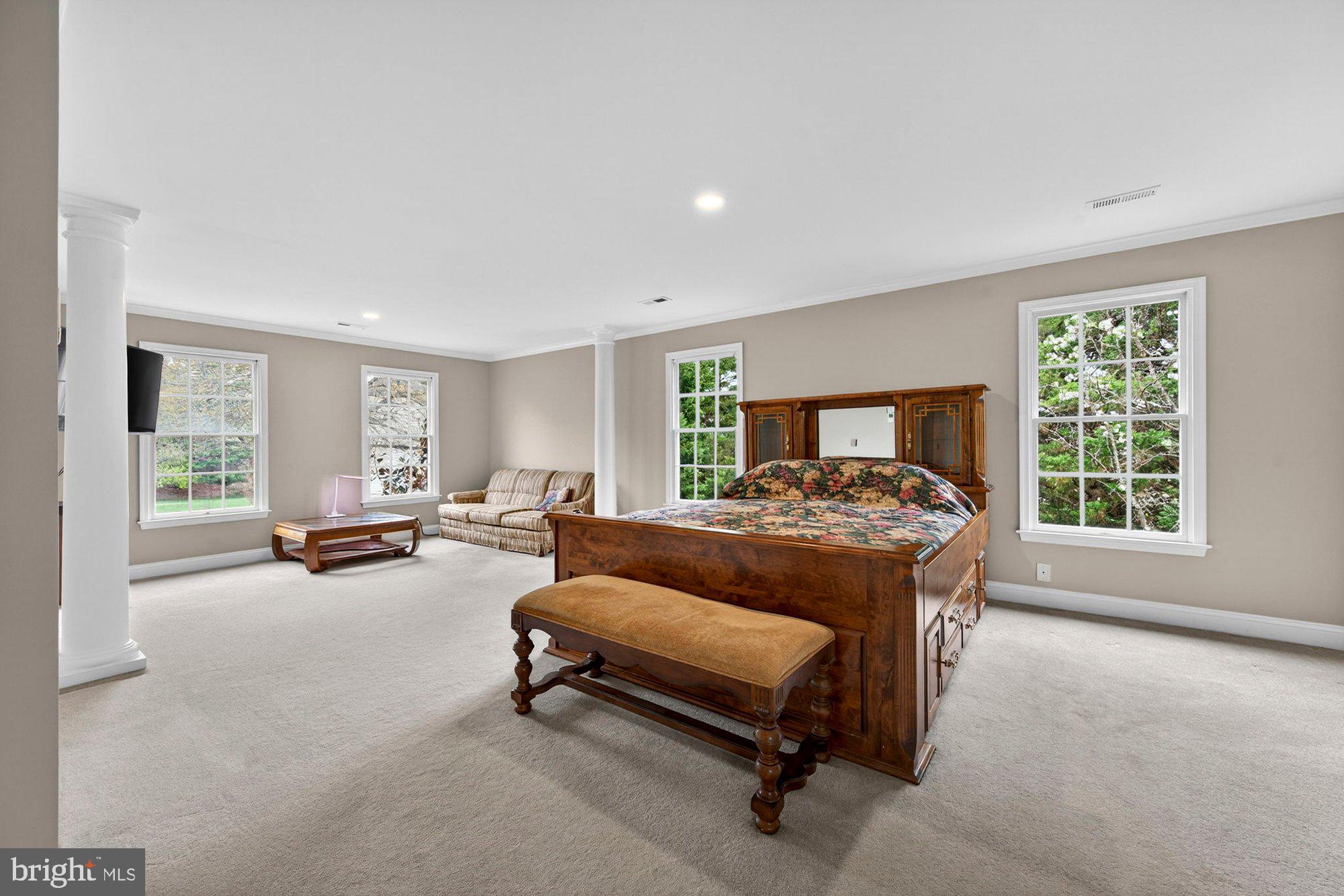 1702 Landon Hill Road Vienna, VA 22182 - Photo 4 of 111