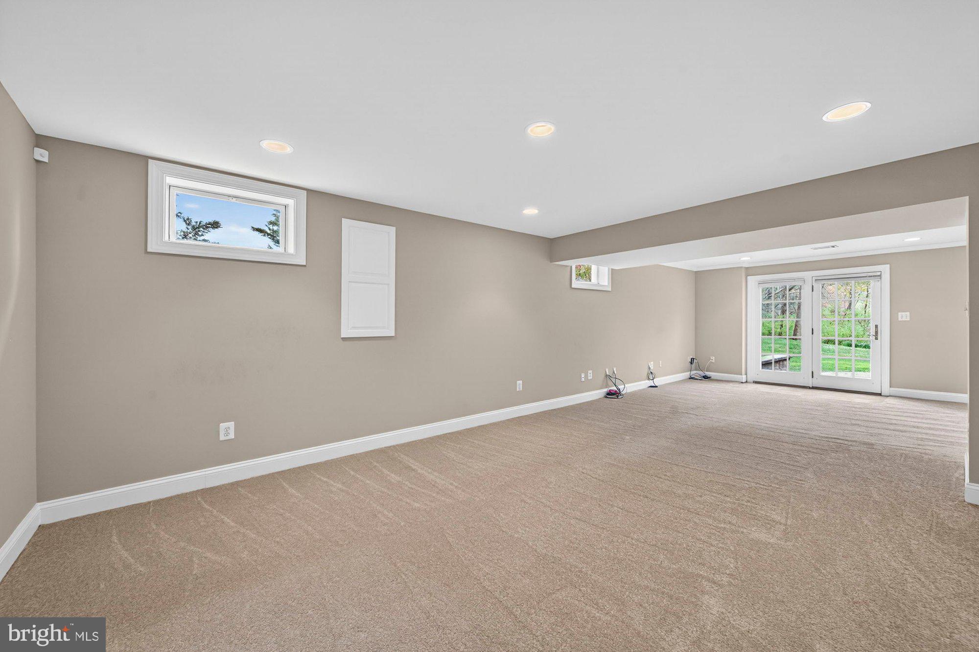 1702 Landon Hill Road Vienna, VA 22182 - Photo 5 of 111