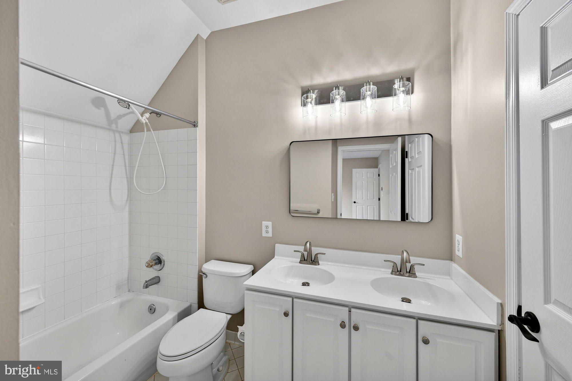 1702 Landon Hill Road Vienna, VA 22182 - Photo 57 of 111