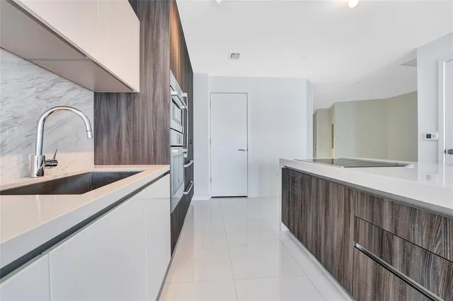 $4,350 | 851 Northeast 1st Avenue, Unit 3500, Miami, FL 33132