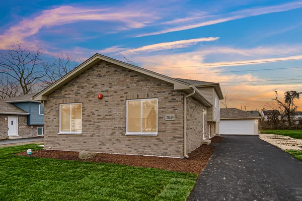 $335,900 | 3127 141st Place, Blue Island, IL 60406