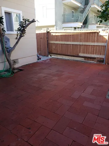 $1,900,000 | 435 West 11th Street, Long Beach, CA 90813