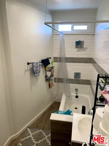 $1,900,000 | 435 West 11th Street, Long Beach, CA 90813