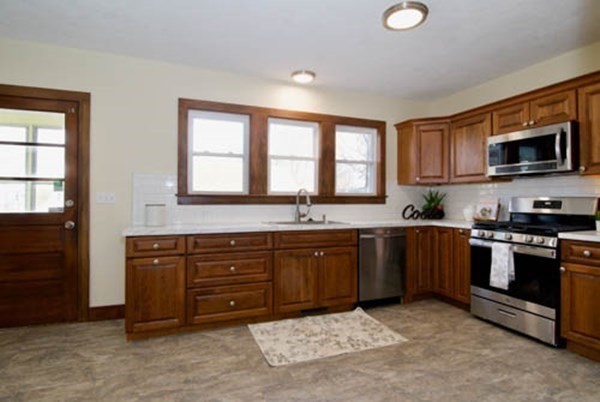 775 White Street Springfield, MA 01108 - Photo 3 of 42 Gallery Image 3