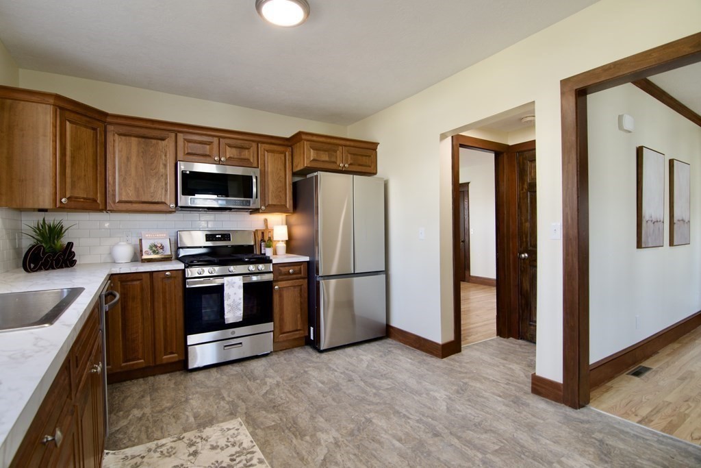 775 White Street Springfield, MA 01108 - Photo 4 of 42 Gallery Image 4
