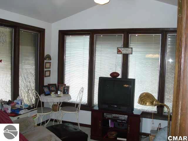 2646 West Wing Road Mount Pleasant, MI 48858 - Photo 11 of 24 1772477-10.JPG