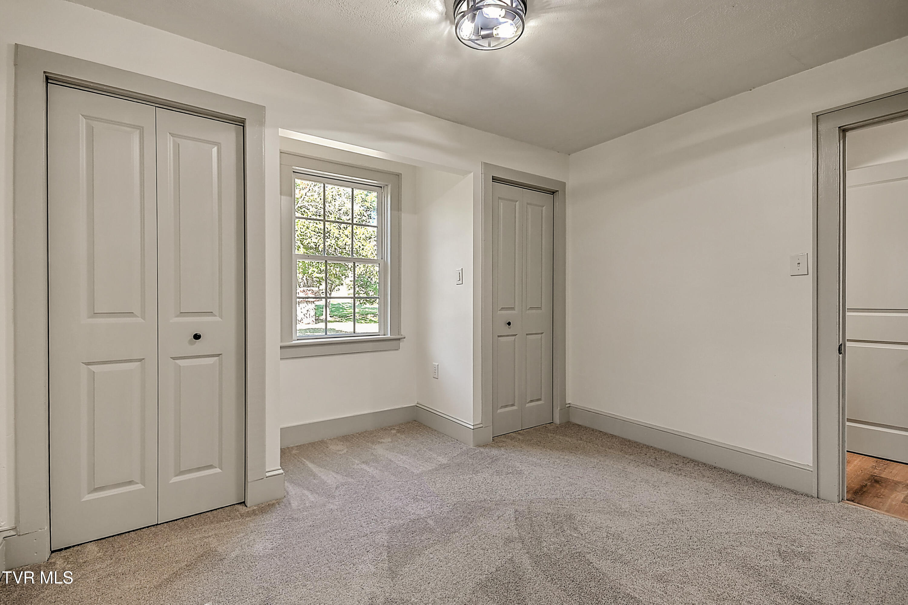 496 Pleasant Grove Road Bluff City, TN 37618 - Photo 18 of 39 496 Pleasant Grove KB-37