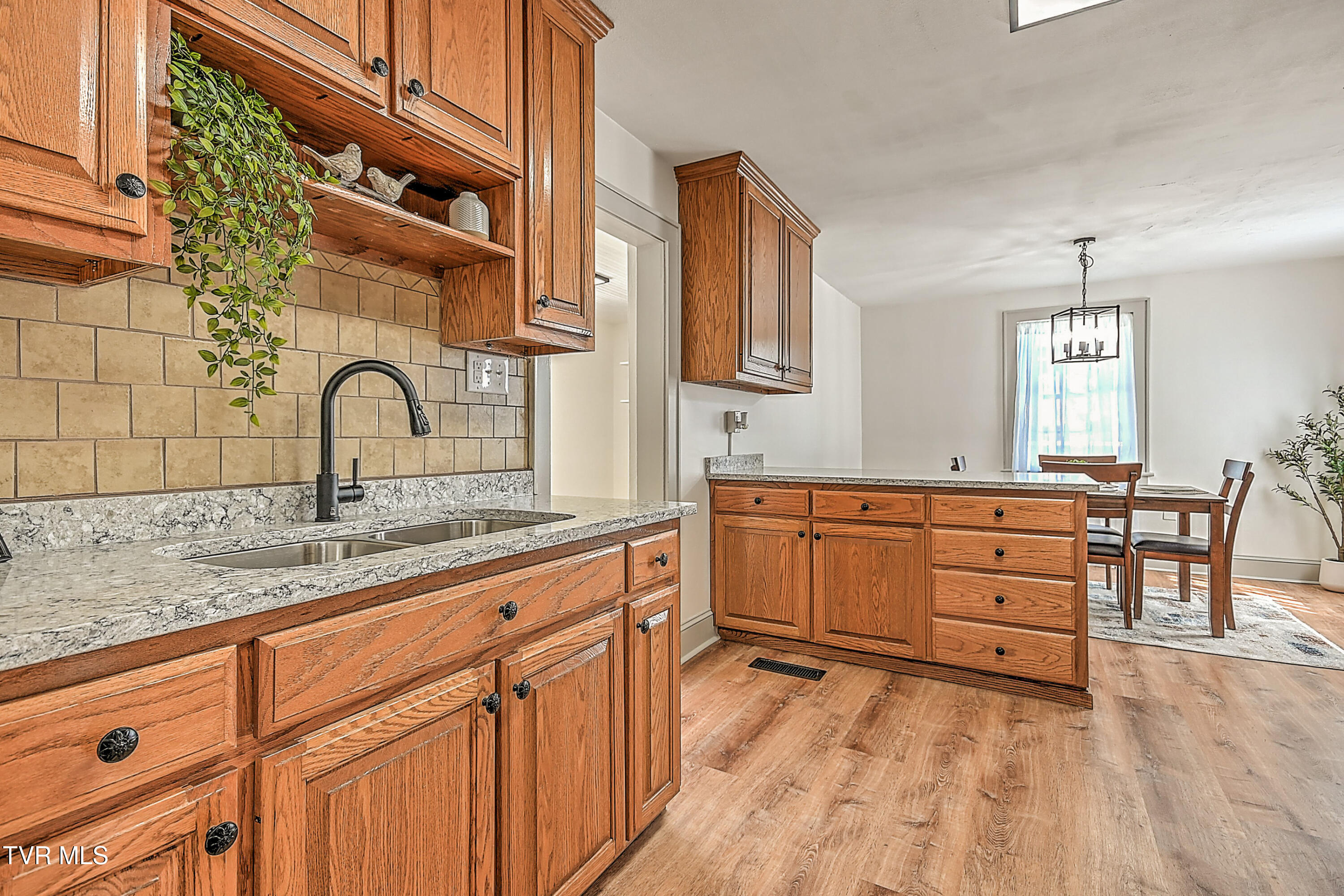 496 Pleasant Grove Road Bluff City, TN 37618 - Photo 21 of 39 496 Pleasant Grove KB-12