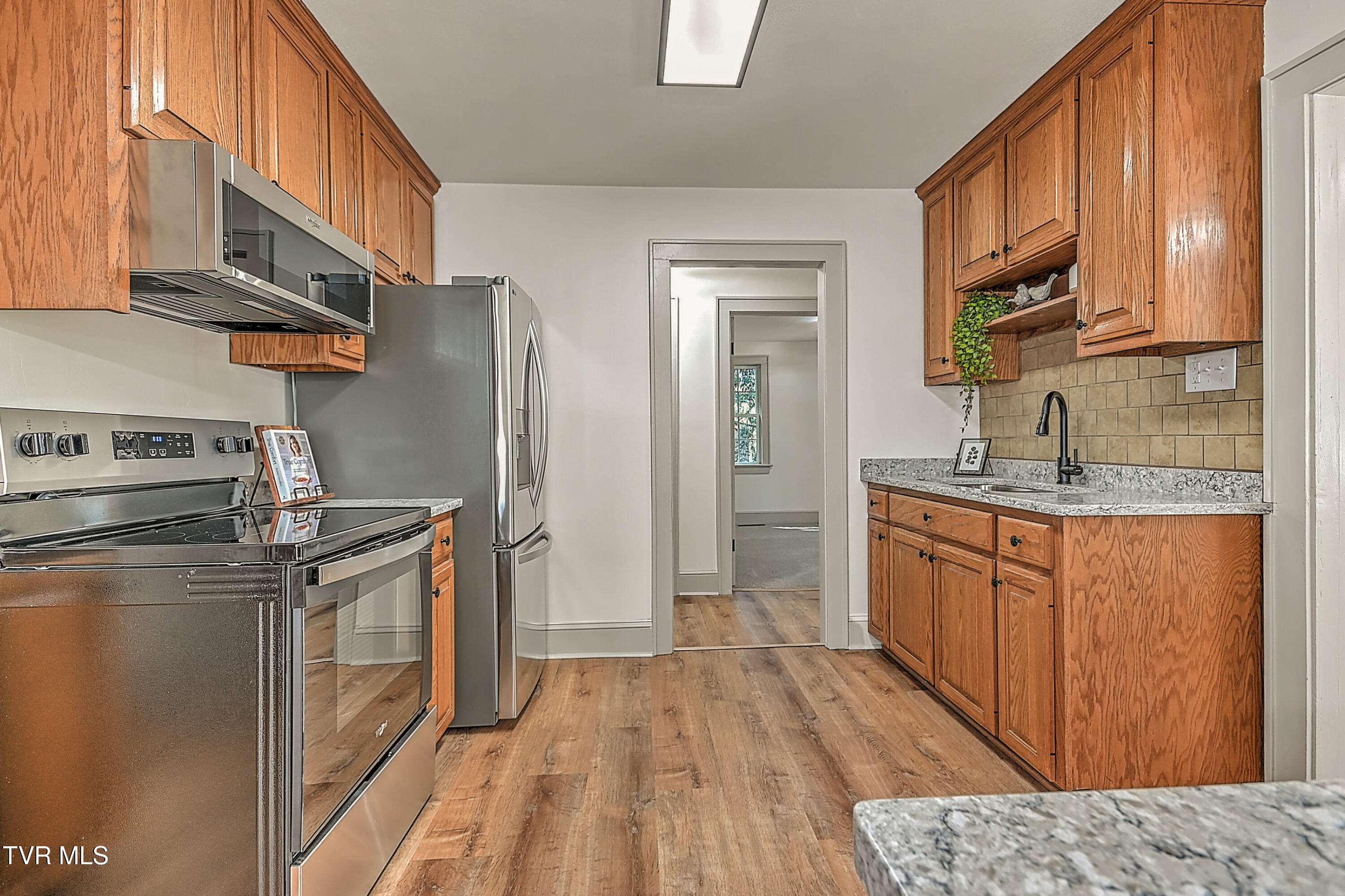 496 Pleasant Grove Road Bluff City, TN 37618 - Photo 24 of 39 496 Pleasant Grove KB-15