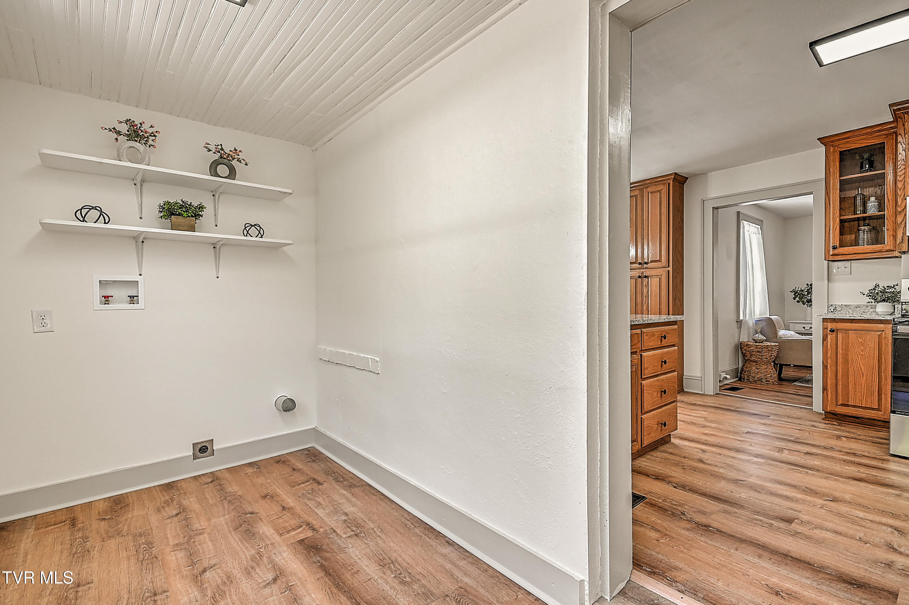 496 Pleasant Grove Road Bluff City, TN 37618 - Photo 30 of 39 496 Pleasant Grove KB-23