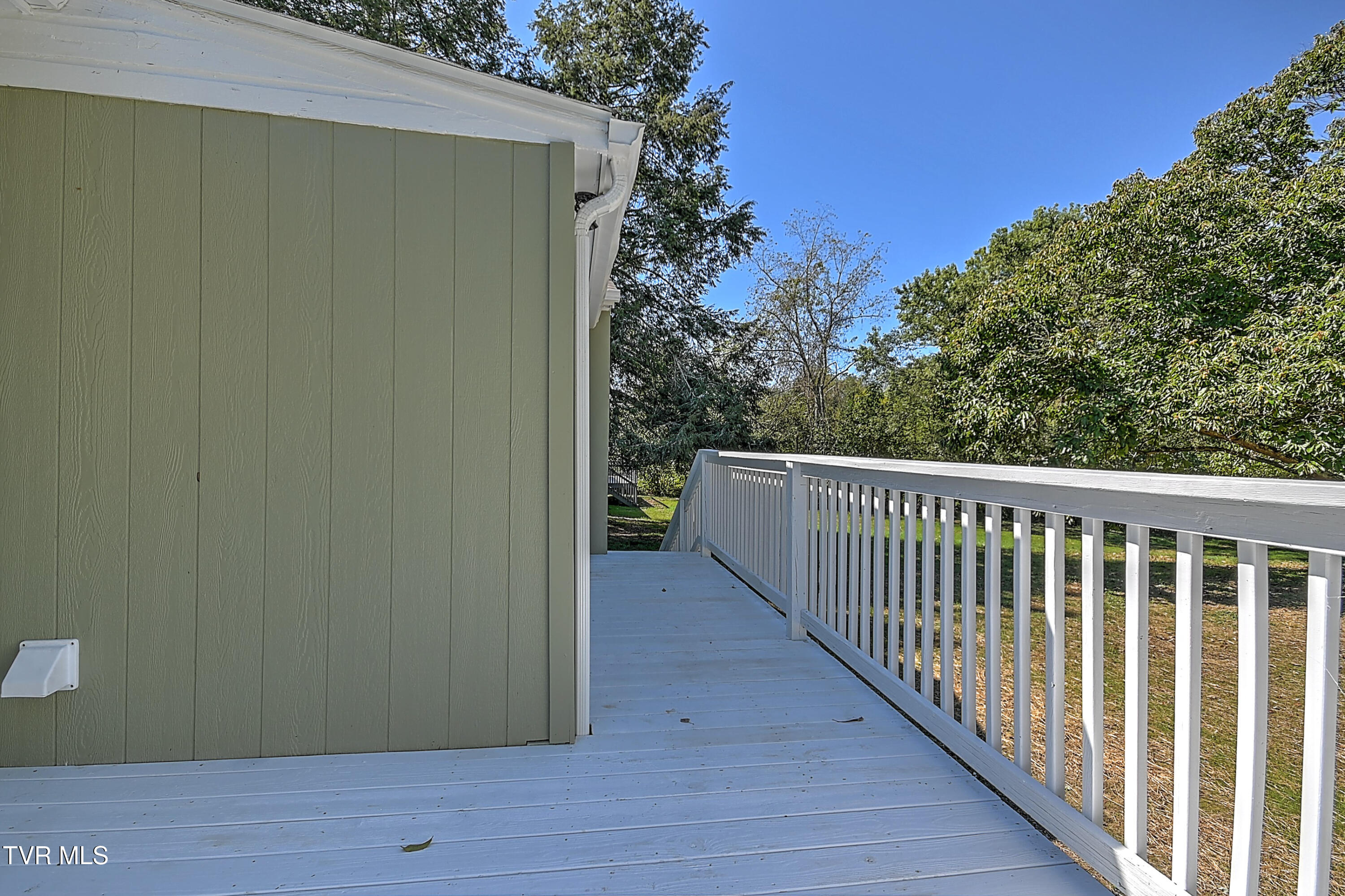 496 Pleasant Grove Road Bluff City, TN 37618 - Photo 34 of 39 496 Pleasant Grove KB-45