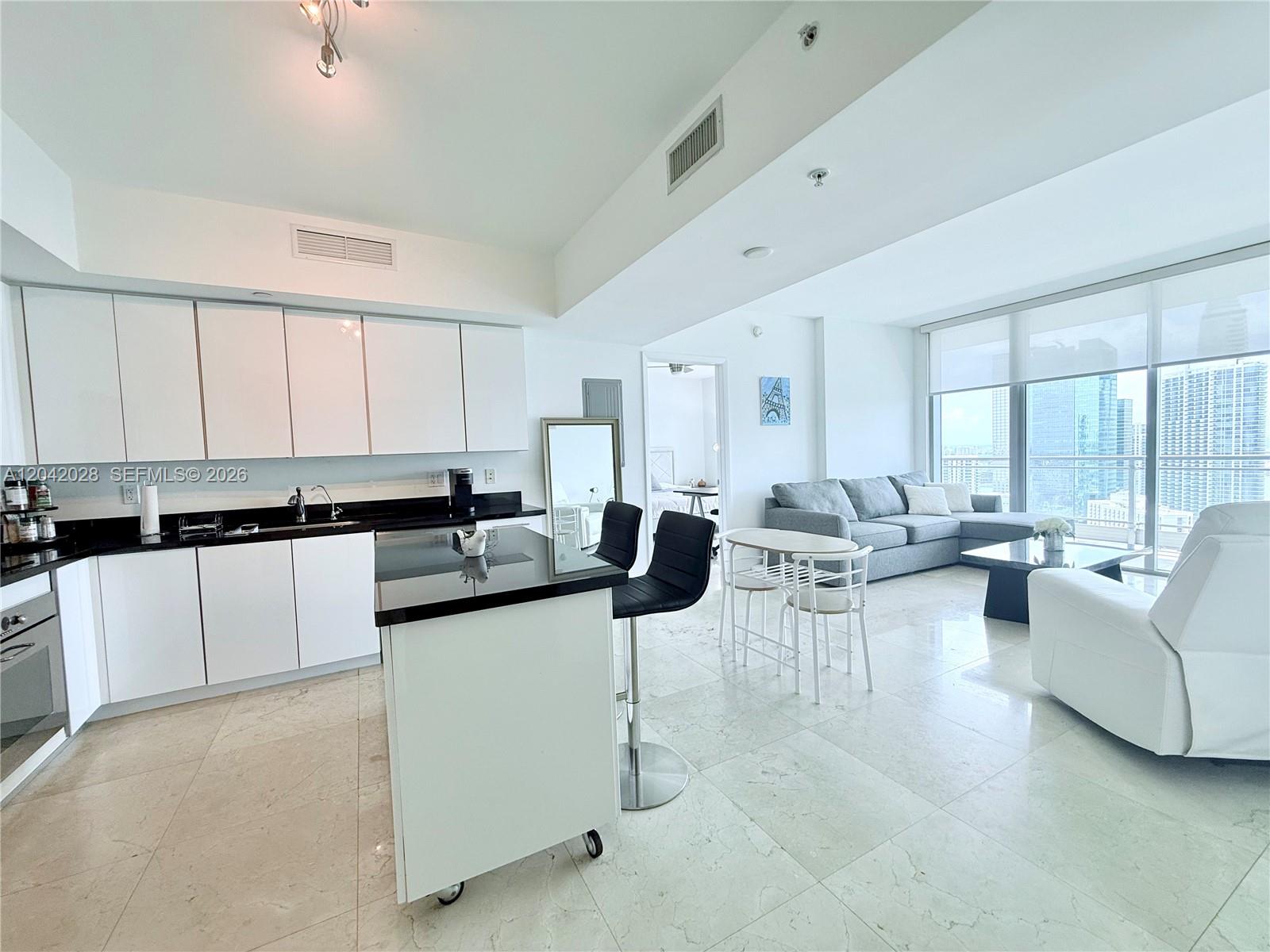 92 Southwest 3rd Street, Unit 4311 Miami, FL 33130 - Photo 7 of 54