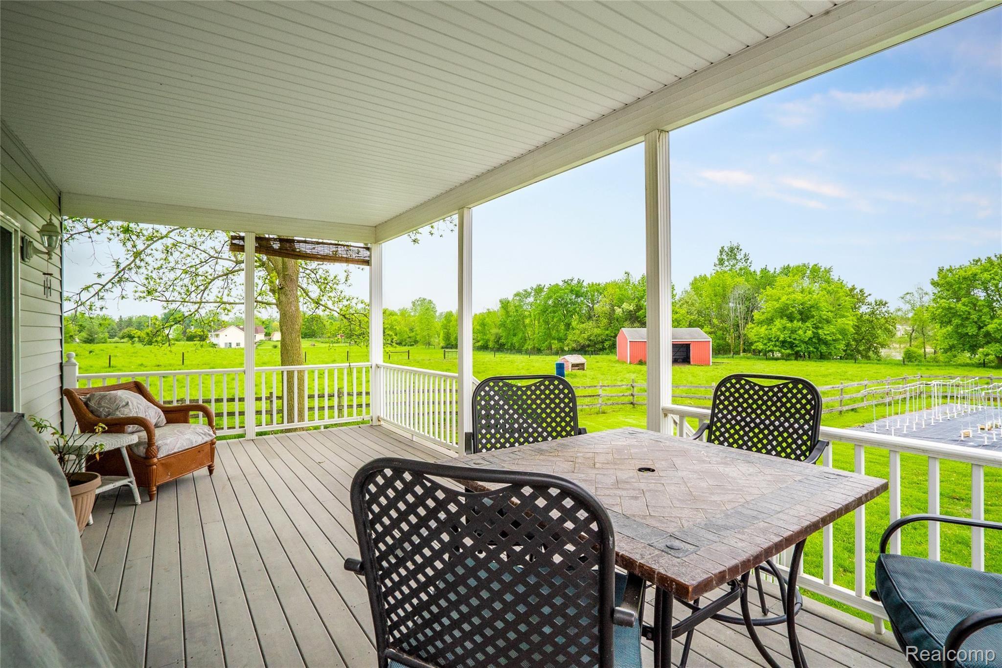 4308 Cook Road Swartz Creek, MI 48473 - Photo 11 of 44 4308 Cook Rd barn 2.jpg