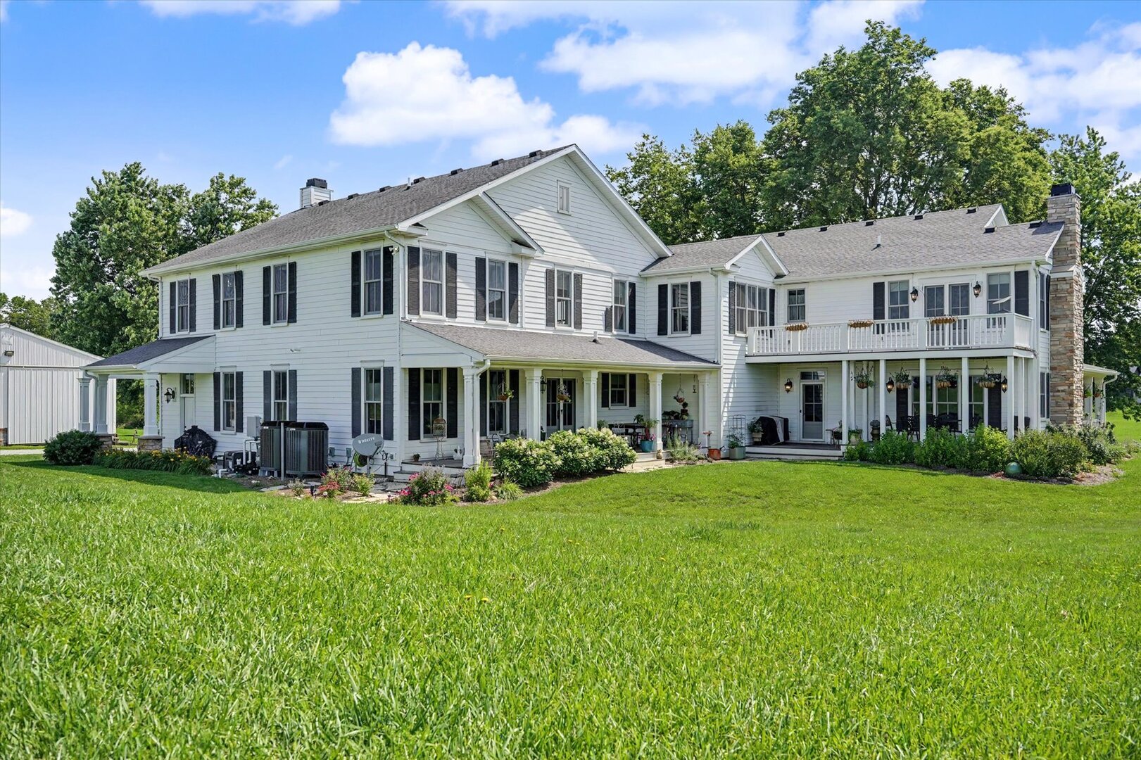 1090 Bucks Pond Road Monticello, IL 61856 - Photo 6 of 132