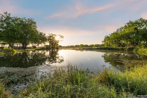 $599,000 | 4416 County Road 117, Floresville, TX 78114