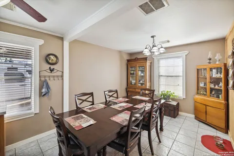 $599,000 | 4416 County Road 117, Floresville, TX 78114