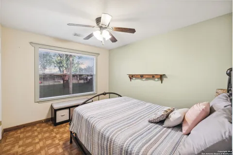 $599,000 | 4416 County Road 117, Floresville, TX 78114