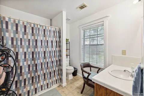 $599,000 | 4416 County Road 117, Floresville, TX 78114