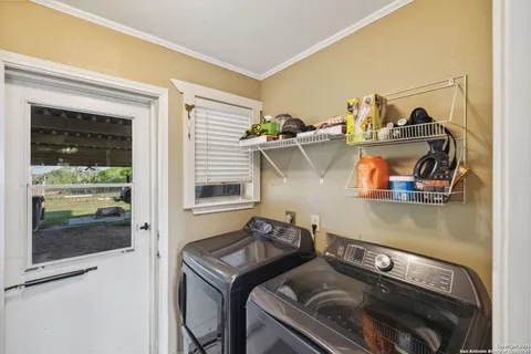 $599,000 | 4416 County Road 117, Floresville, TX 78114