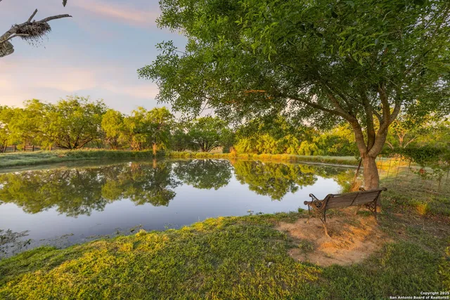 $599,000 | 4416 County Road 117, Floresville, TX 78114