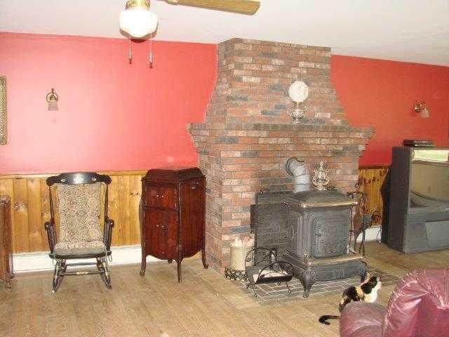 143 Unity Road Waterville, ME 04901 - Photo 7 of 25 Living Room.