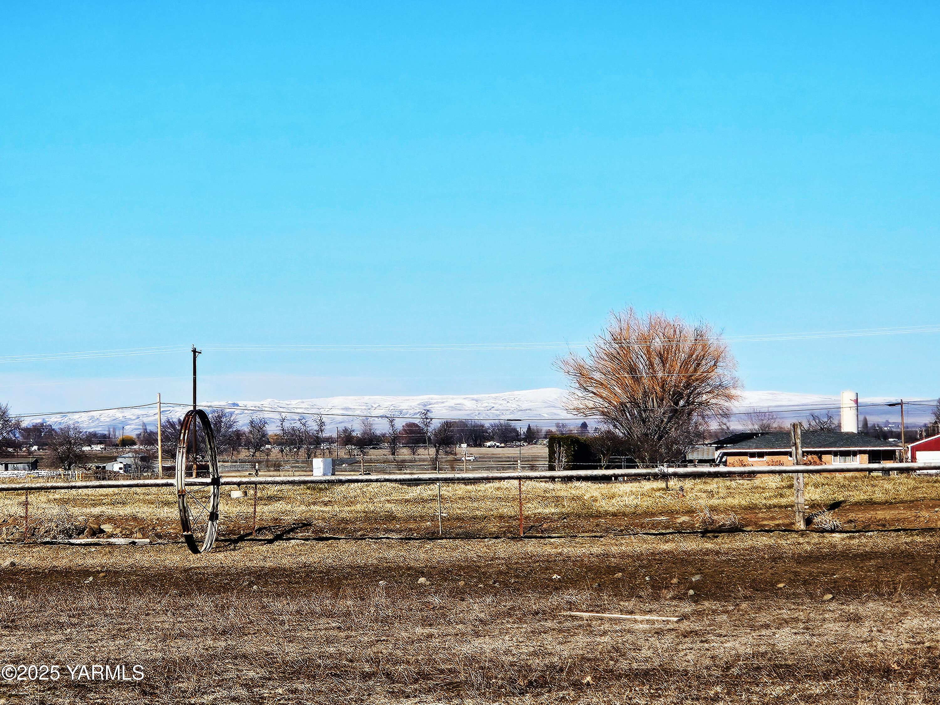 8100 South Webb Road, Unit 4 Prosser, WA 99350 - Photo 6 of 8 Rattlesnake Hills 2