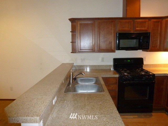 21314 11th Drive Southeast Bothell, WA 98021 - Photo 8 of 19 Gallery Image 8