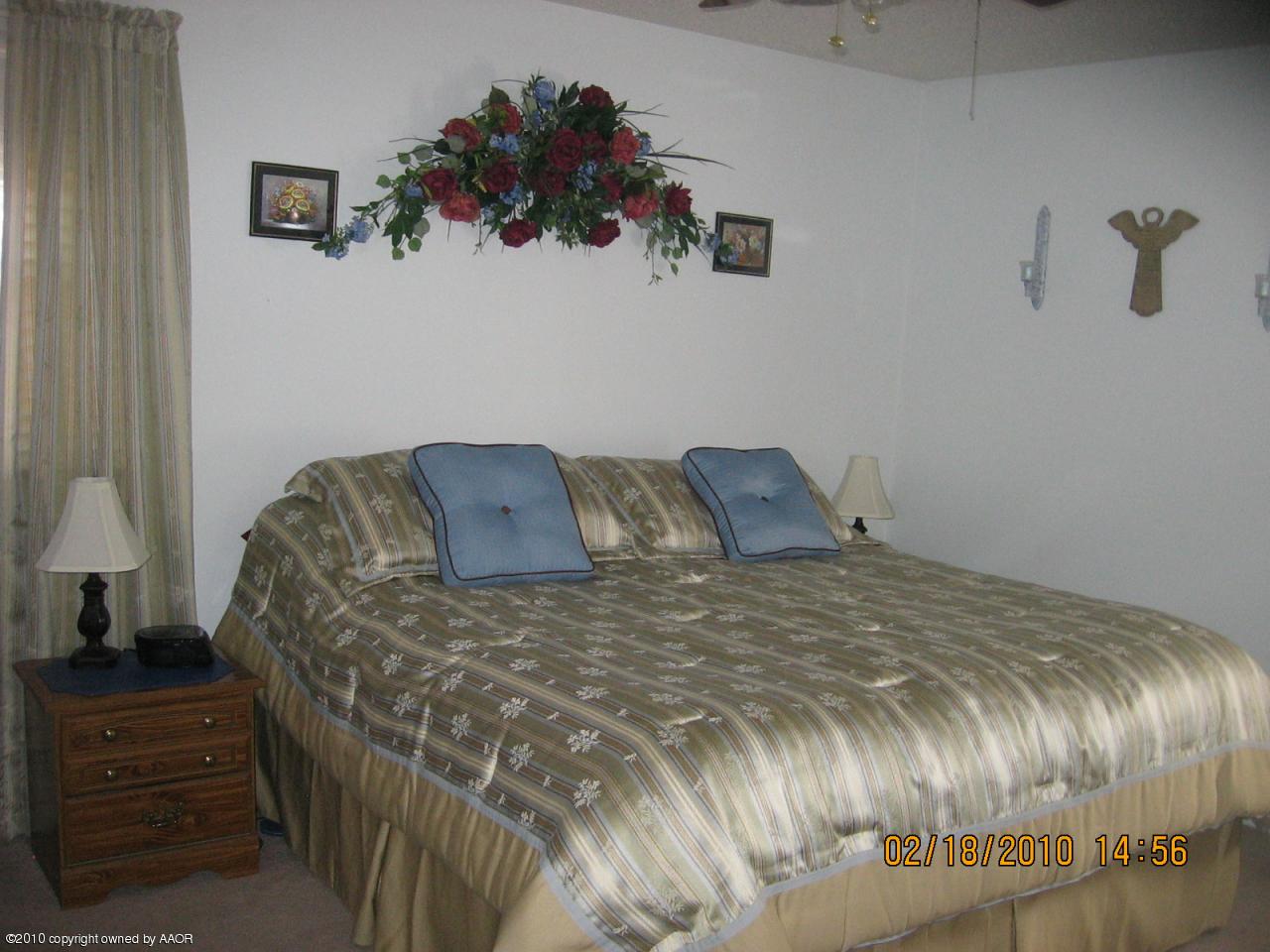 2603 Douglas Drive Amarillo, TX 79110 - Photo 15 of 20 MSTR BDRM NICE WALK IN CLOSET