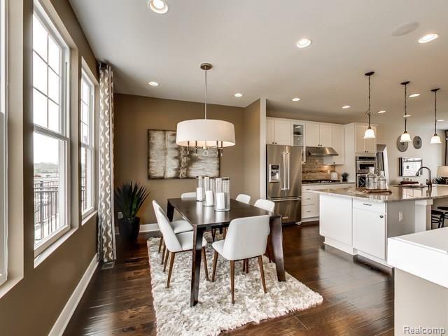 334 Glenhurst Boulevard Rochester Hills, MI 48307 - Photo 4 of 7