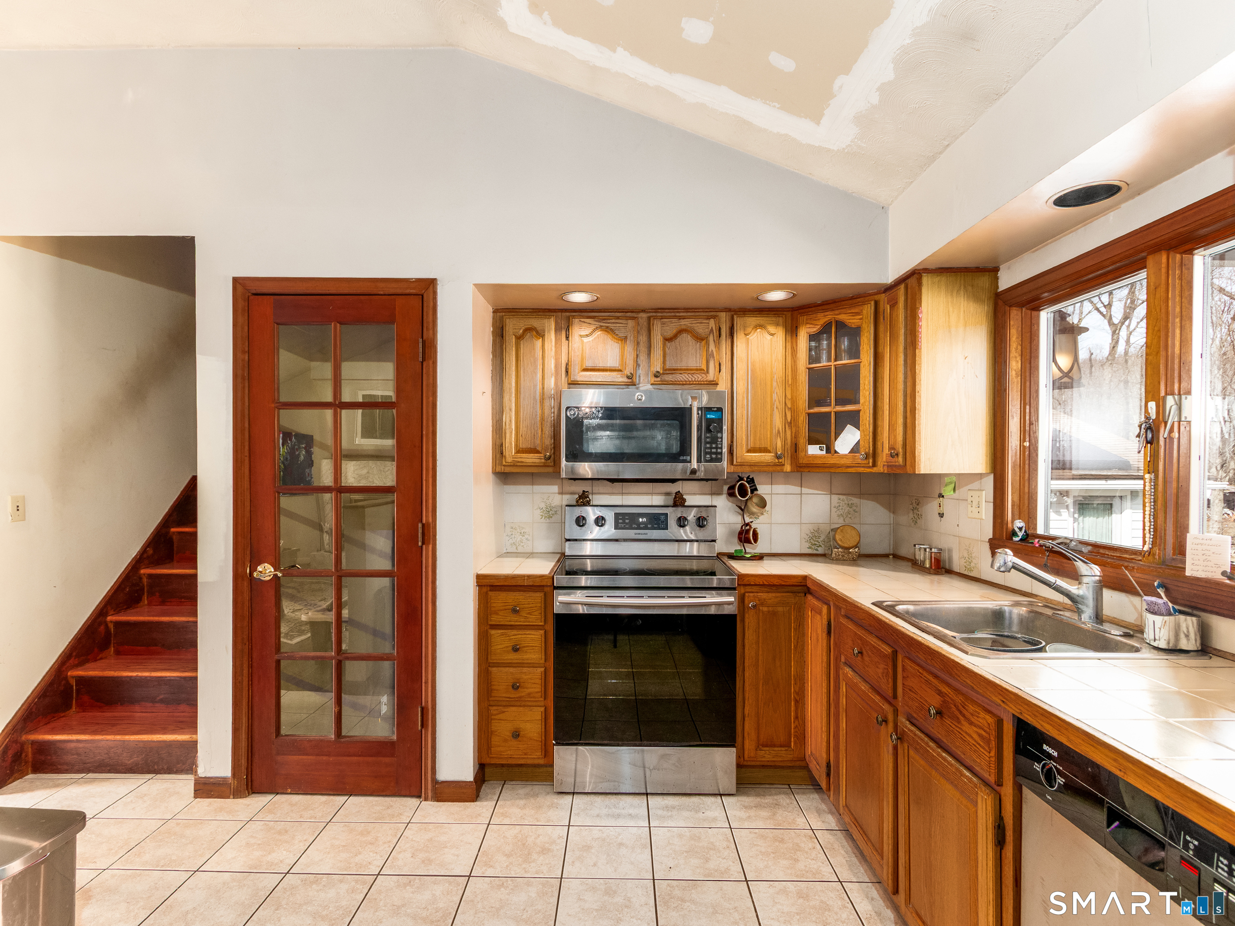 33 Ryegate Terrace Monroe, CT 06468 - Photo 12 of 38