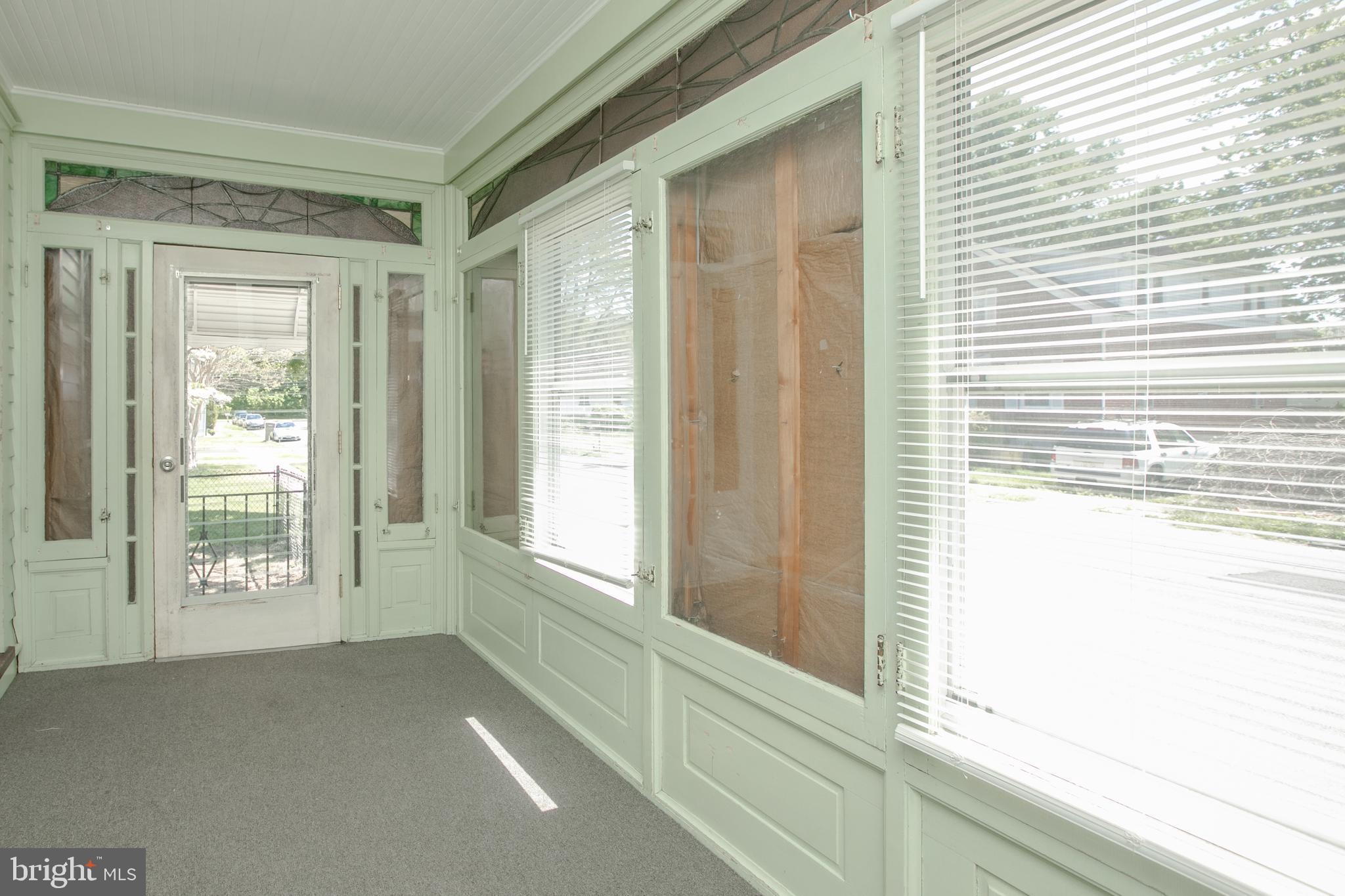 46 Morgan Avenue Hamilton, NJ 08619 - Photo 5 of 39 Enclosed Front Porch