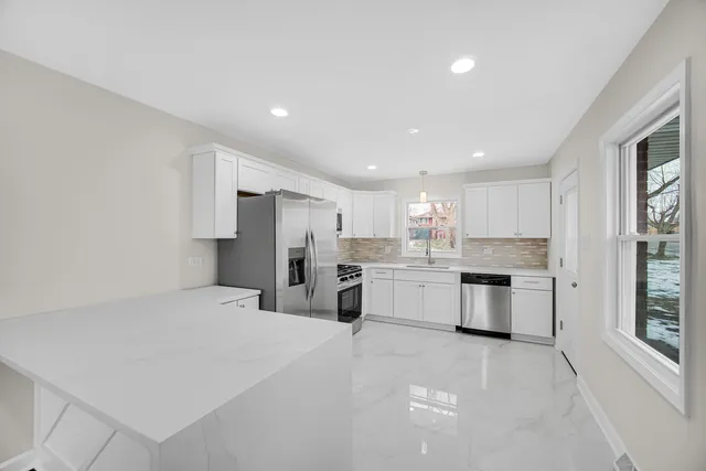 $239,900 | 2800 174th Street, Hazel Crest, IL 60429